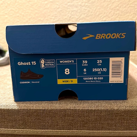 Brooks Black Ghost 15 Size 8 Wide. Used a couple of times - Picture 13 of 13